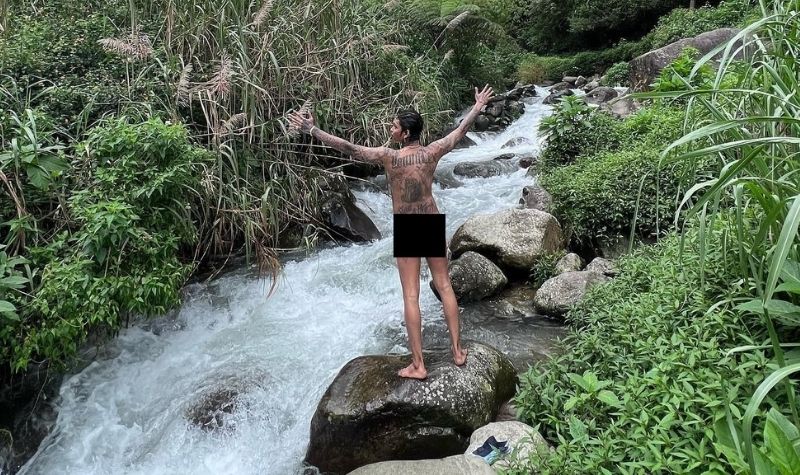 Young Lex Unggah Foto Bugil, Apakah Termasuk Tindak Pidana Pornografi? 2 Berita artis: Young Lex Unggah Foto Bugil
