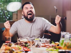 Berita terkini: dokter Tirta mengungkapkan bahwa makan berlebihan saat berbuka puasa dan sahur dapat meningkatkan kolesterol.