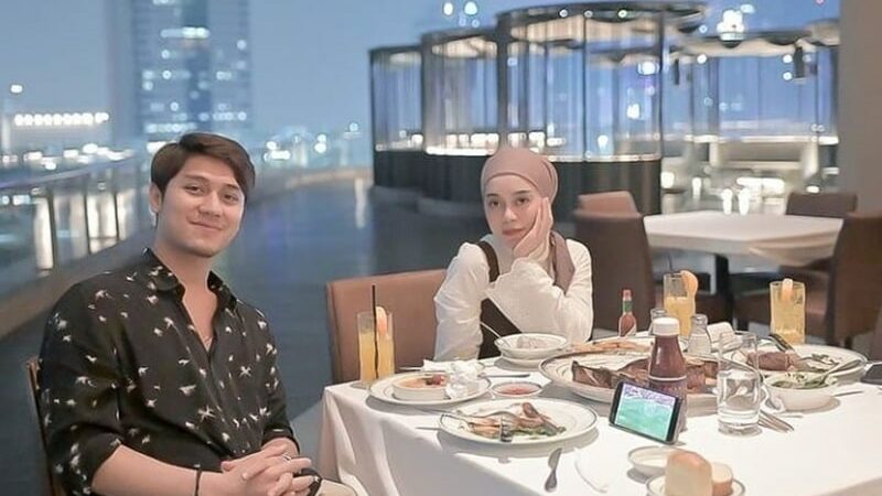 Berita artis: Rizky Billar secara terang-terangan mengungkapkan keuntungan selama menjalin hubungan hingga menikahi Lesti Kejora.