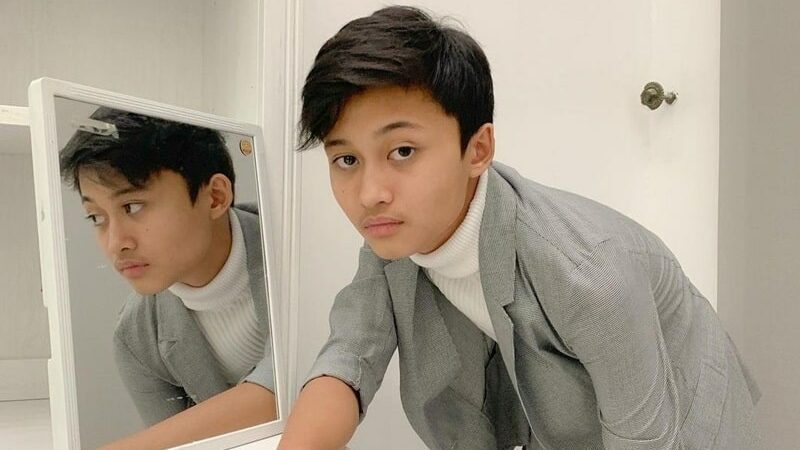 Rizwan Fadilah dengan percaya diri minta izin mendekati putri semata wayang dari Ariel Noah, begini katanya pada sang vokalis.