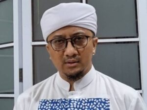 Berita artis: Ustaz Yusuf Mansur mendadak menyampaikan permintaan maafnya, ia lantas meminta do'a agar menjadi hamba Allah yang sempurna.