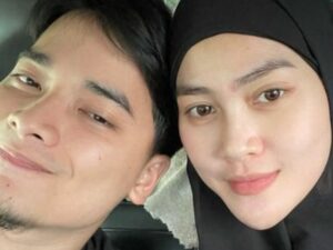 Berita artis: Dihujat netizen karena pulangkan anak secara tidak wajar, begini klarifikasi Alvin Faiz dan alasan berbuat demikian.