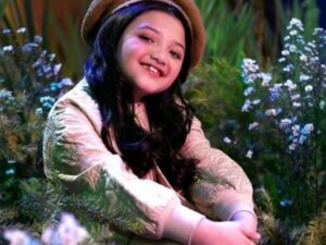 Berita artis: Jawaban bijak Asry Hermansyah buat sang kakak melongo saat disuruh memilih dua sosok ini.