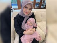 Berita artis: Saat gendong putri cantiknya, Aurel Hermansyah justru disebut lebih pantas mirip seorang kakak bagi anaknya.