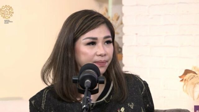 Berita artis: Cerita Caca Sitohang pindah agama hingga putus hubungan dengan keluarga selama 2 hingga 3 tahun lamanya.