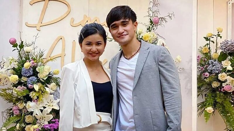 Berita artis: Lamaran pesinetron Dinda Azani hebohkan warganet karena Adithya sebagai mantan pasalnya hanya menjadi penjaga jodoh orang 6 tahun lamanya.