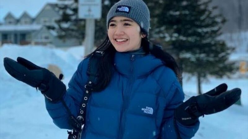 Berita artis: Intip cantiknya gaya dan penampilan Febby Rastanty saat tampil natural tanpa gunakan filter.