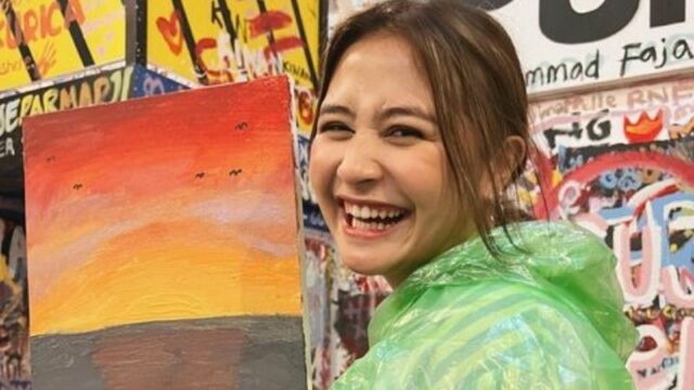 Berita artis: Prilly Latuconsina salah tingkah usai bertemu dengan Aliando Syarief setelah sekian lama buat banyak netizen merasa gemas.