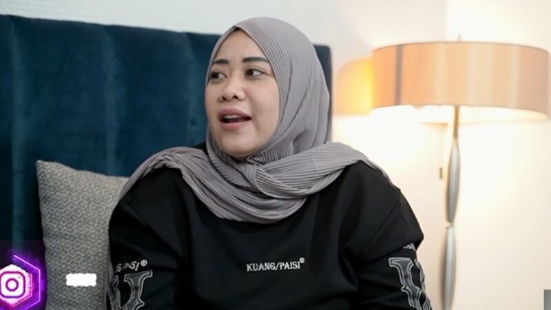 Berita artis: Puput Soedrajat berusaha menepis semua tudingan miring terkait kepergian Vanessa Angel dari rumah.