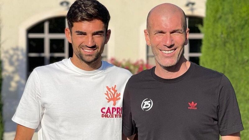 Berita Bola: Zinedine Zidane dikabarkan akan melatih timnas Prancis, namun sebelum dapat tawaran dari timnas, ia diminta melatih PSG terlebih dahulu