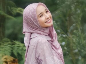 Berita artis: Laudya Cynthia Bella dikabarkan kini tengan menjalin hubungan dengan seorang pria asal Dubai, lantas akankan segera menuju pelaminan?