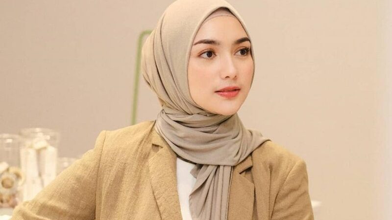 Berita artis: Rizky Aditya resmi dinyatakan sebagai ayah biologis dari Kekey, putri biologi Wenny, Citra Kirana juga mengetahui hal tersebut, Rabu (25/5/2022).