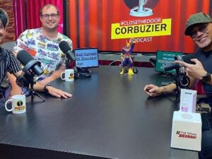 Berita artis: Netizen ramai-ramai unsubscribe kanal youtube Deddy Corbuzier karena hadirkan Ragil di pocastnya, pria gay yang tinggal di Jerman.