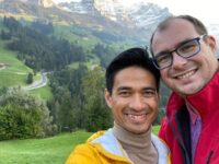 Berita artis: Akun Tiktok Ragil yang sudah memiliki 1,3 juta followers diblokir, ia pun merasa kecewa dan membandingkannya dengan para transgender lainnya.