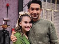 Berita artis: Aktor tampan Reza Rahadian tidak sungkan-sungkan mencium kening Ayu Ting Ting, mereka pun didoakan netizen agar berjodoh dan segera menikah.