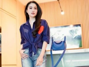 Berita artis: baru-baru ini nama Sandra Dewi mendadak trending di Twitter setelah membuka sesi QnA dengan pengikut Instagramnya.