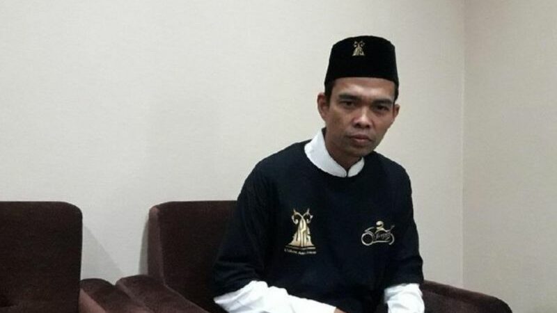 Berita terbaru: Ustaz Abdul Somad dideportasi di Singapura, ia pun mengungkapkan bahwa tidak ada alasan yang jelas dari penyebab dirinya dideportasi.