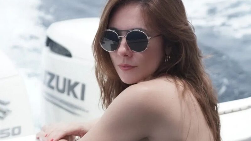 Berita artis: Artis cantik Wulan Guritno kembali hebohkan warganet dengan unggahan potret dirinya yang kerap terbuka dan seksi.