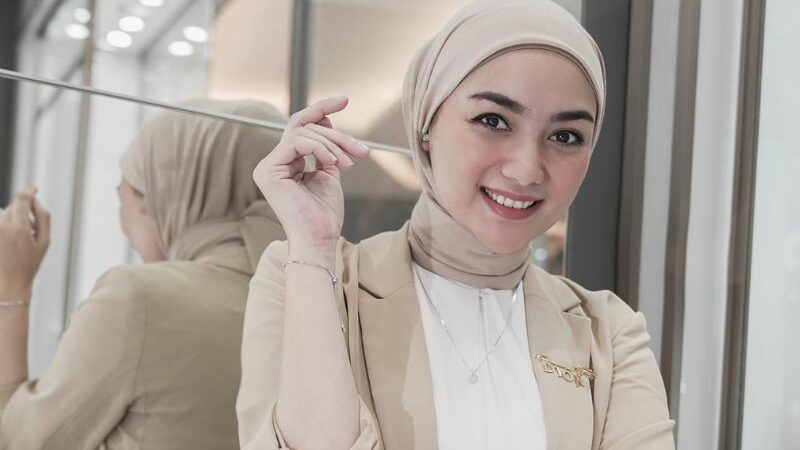 Berita artis: Bahagianya Citra Kirana bisa ketemu hingga makan ditemani oleh sosok idolanya ini, buat netien ikut merasa senang.