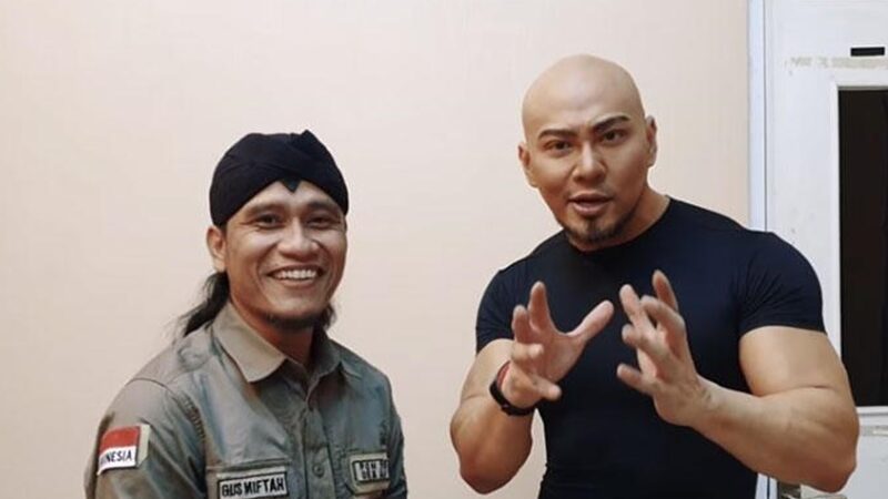 Berita artis: Gus Miftah belum lama ini ikut buka suara soal sahabatnya, Deddy Corbuzier yang dikabarkan memberi panggung kepada pasangan gay, Selasa (10/5/2022).