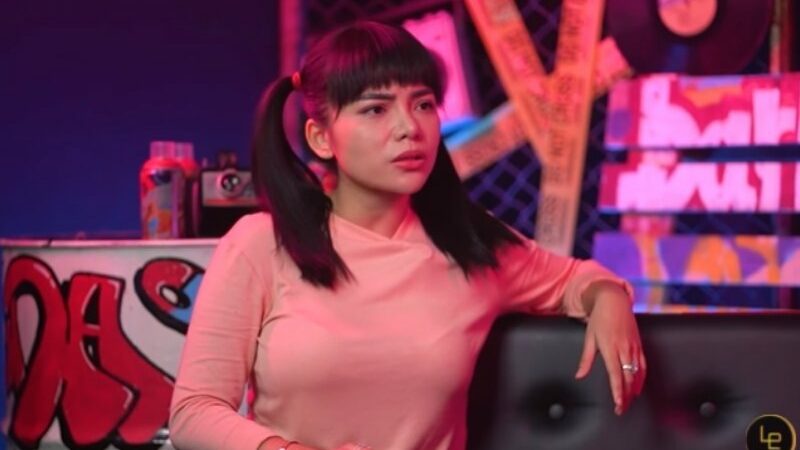 Dinar Candy kunjungi gunung Bromo, netizen merasa jika tempat dan orang yang mengunjungi ini terlihat semakin indah.