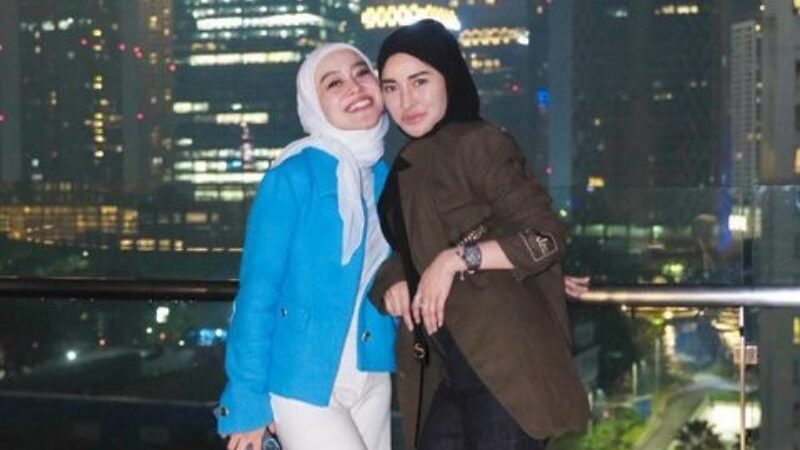 Berita artis: Penampilan Lesti Kejora dan Shandy Purnamasari saat acara dinner, dsebut netizen sebagai wanita berkelas.