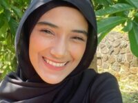 Berita artis: Saat berjoget tiktok dengan begitu kalem, Nadya Mustika Rahayu dipuji netizen miliki kecantikan paripurna tiada tanding.