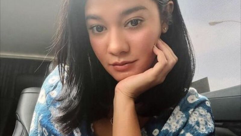 Beirta artis: Naysila Mirdad unggah sebuah foto liburan bersama partner barunya, yang membuat Marshanda merasa cemburu.