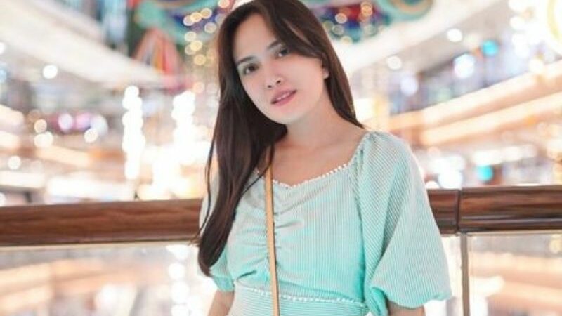 Berita artis: Cerita lucu Shandy Aulia mengenai salah satu sifat putrinya yang tidak pernah ingin pulang saat mengunjungi pusat perbelanjaan.