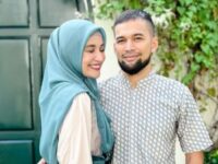 Berita artis: Unggah foto liburan saat berada di Dubai bersama teman-teman artisnya, penampilan Shireen Sungkar dipuji netizen.