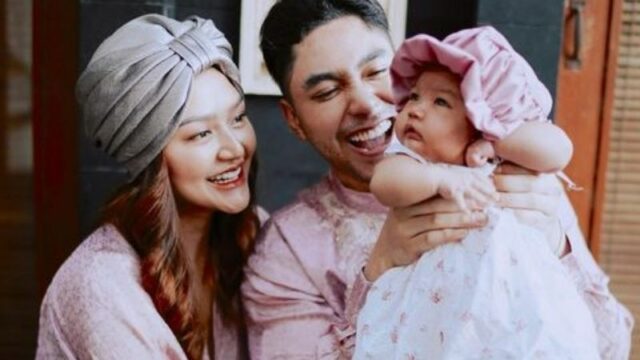 Berita artis: Penyanyi Siti Badiriah bagikan kolase potret anak pertamanya yang buat netizen gemas, terlebih setelah didandani sang ayah.