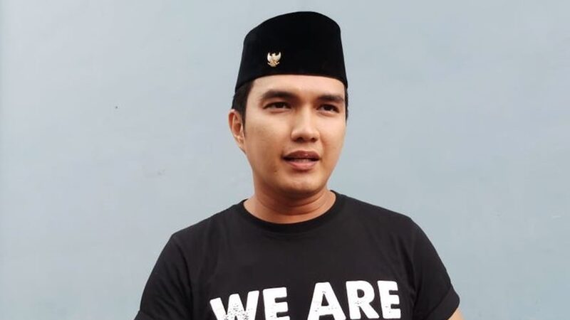 Aldi Taher ternyata diblokir oleh banyak selebriti karena berbagai alasan, serta juga menyebut bahwa dirinya ingin berhenti jadi selebriti.