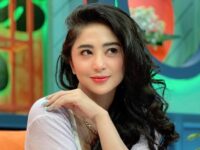 Dewi Perssik belum lama ini membuat pengakuan bahwa dirinya tidak akan menggugat pasangan terlebih dahulu meskipun ia merasa sudah dikhiatani.
