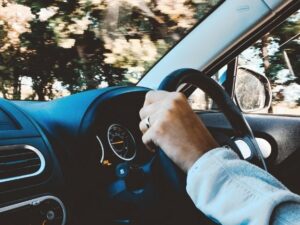 Tips terbaru: Jika kamu membeli mobil bekas, maka kamu perlu memperhatikan 4 Dampak yang Diperhatikan Mobil Bekas dengan Kilometer Tinggi