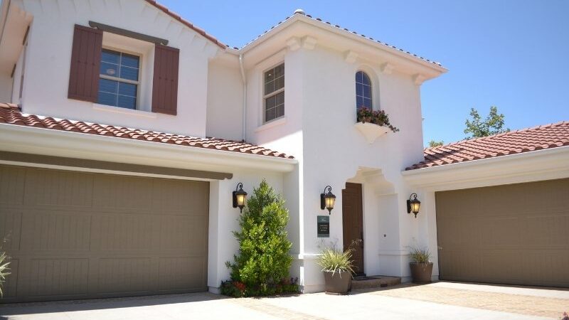 Jika kamu Mau Jual Rumah Second? Wajib Intip Tips Berikut ini. Kamu dapat melakukannya dengan teliti dan mengamati harga pasar rumah.