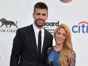 Berita bola: Kisah asmara bek Barcelona, Gerard Pique dengan penyanyi pop asal Kolombia, Shakira, resmi berakhir.