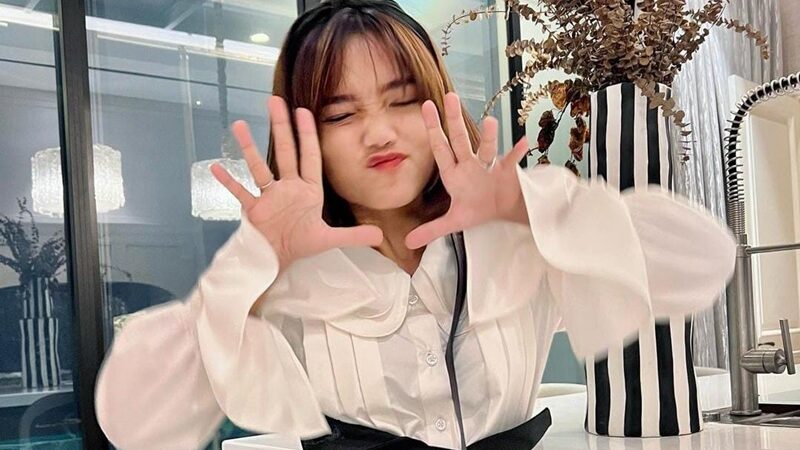 Berita artis: Fuji belum lama ini mendapat kecaman dari warganet yang mengatakan bahwa dirinya lebih banyak gaya dibandingkan karya, Kamis (16/6/2022).