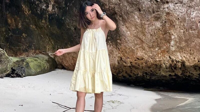 Berita artis: Gisela Anastasia bagikan kegiatan saat menyelam di jajaran terumbu karang hasil letusan Gunung Colo daerah Sulawesi Tengah.