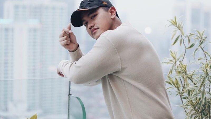 Berita artis: Kaesang dikabarkan kini tengan menggaet wanita cantik dan berprestasi, netizen pun sebut ini karma bagi Nadia Arifta.