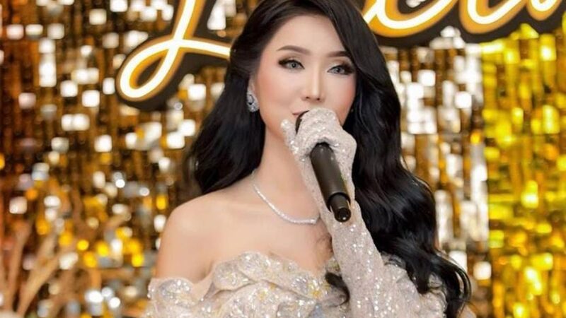 Lucinta Luna merasa sakit hati lantaran banyak netizen yang sering membandingkan penampilan wajahnya yang dulu dan sekarang.