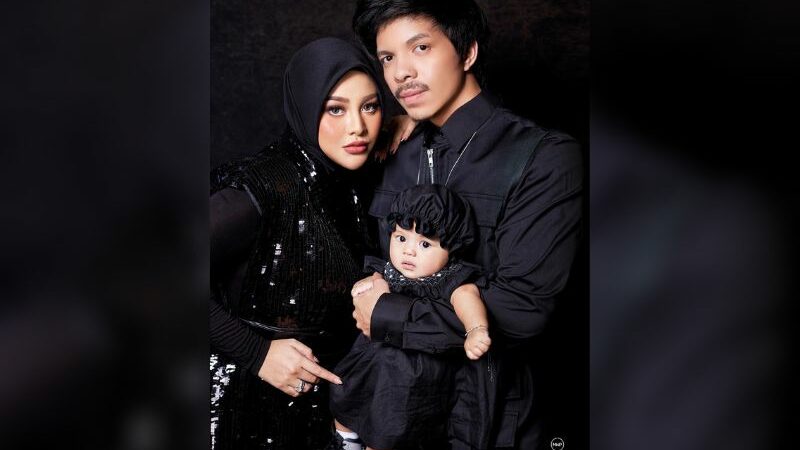 Netizen begitu memuji putri Atta Halilintar, Ameena Hanna Nur Atta sebagai sosok bayi yang begitu fotogenik, menurun dari ibunya.