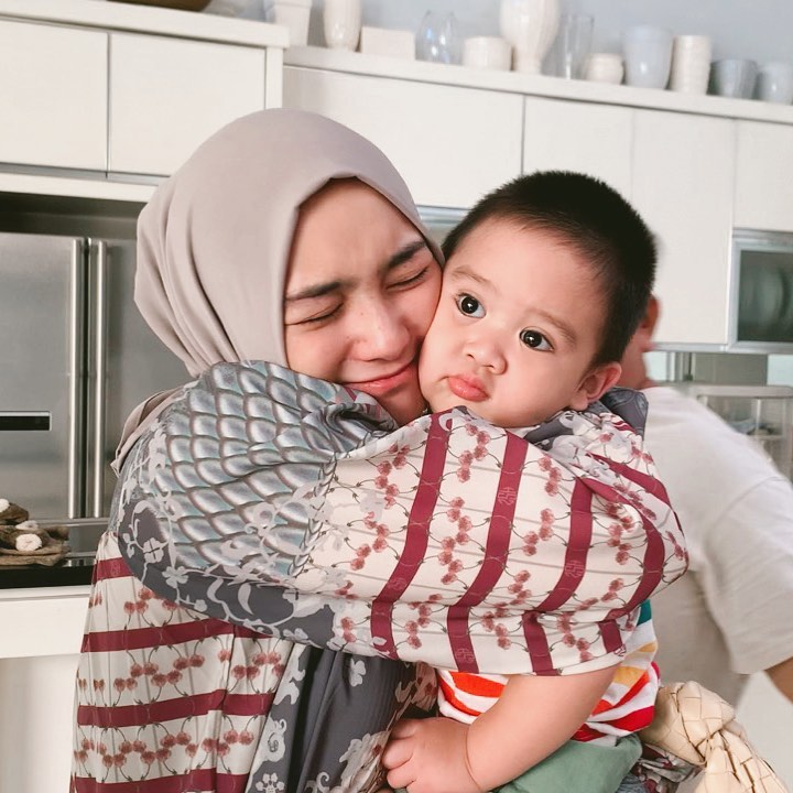 Terpisah 4 Hari dengan Sang Anak, Citra Kirana Galau Berat 2 Lampiran Gambar