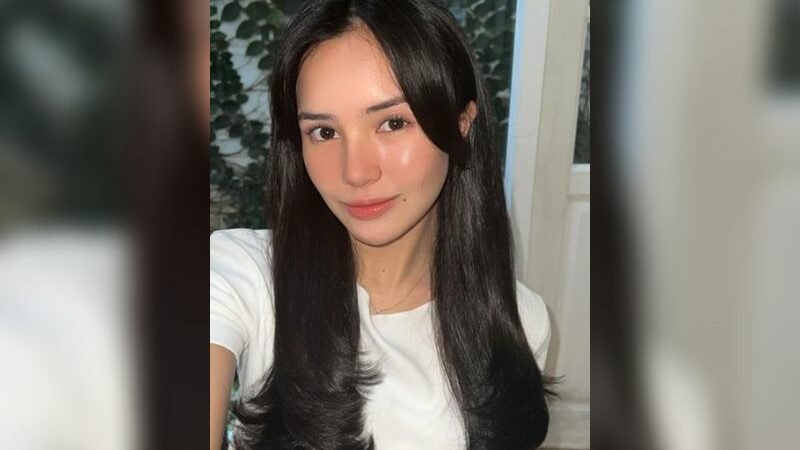 Berita artis: Penampilan baru dari Cut Beby Tsabina saat memiliki poni, disebut netizen malah mirip dengan Chelsea Islan.