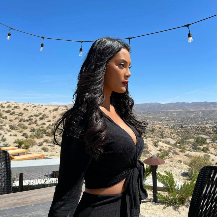 Terlalu cantik tapi juga terlihat berkelas, Erika Carlina sampai dimarahi netizen karena memborong semua pujian.