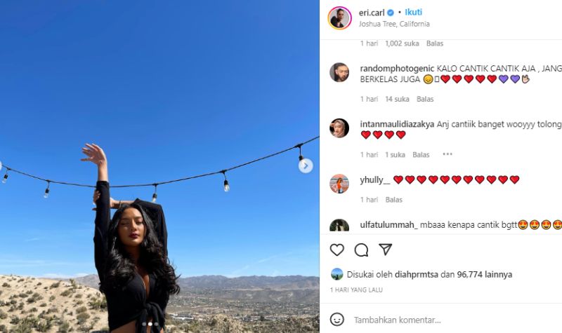 Terlalu cantik tapi juga terlihat berkelas, Erika Carlina sampai dimarahi netizen karena memborong semua pujian.