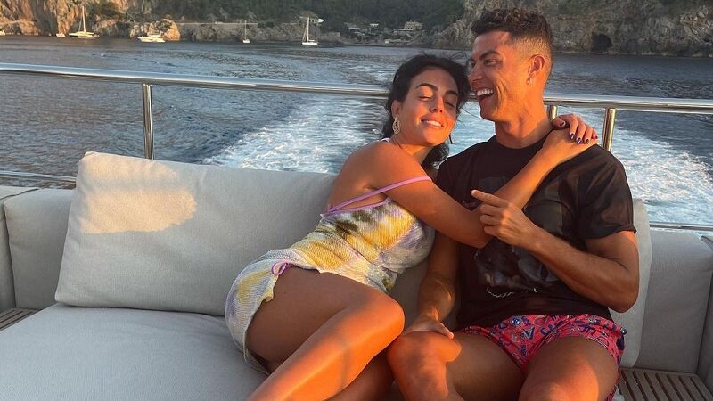Berita Terbaru: Georgina Rodriguez membeberkan salah satu cara membahagiakan pasangan hidupnya, Cristiano Ronaldo