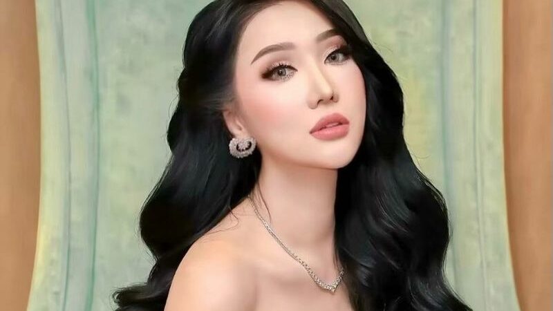 Unggah sebuah pose menggoda saat kenakan rok dengan belahan tinggi, netizen peringati Lucinta jika laki tak boleh manja.