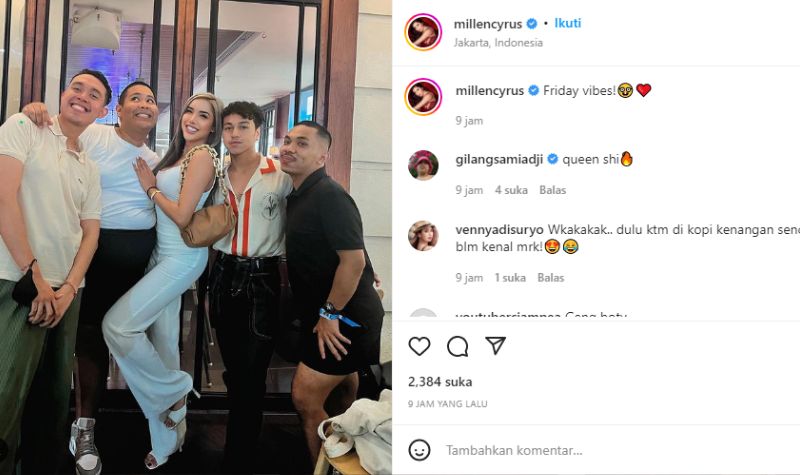 Foto Bareng 4 Pria Macho, Millen Cyrus Jadi yang Paling Cantik 2 Lampiran Gambar