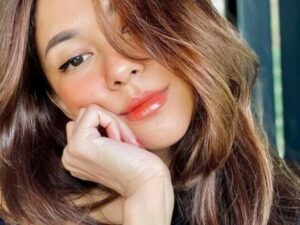 Berita artis: Nana Mirdad makin cantik usai kembali dari liburan ke luar negeri bersama suami, netizen puji model rambutnya.