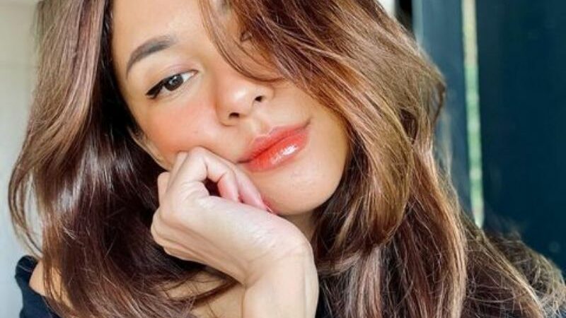 Berita artis: Nana Mirdad makin cantik usai kembali dari liburan ke luar negeri bersama suami, netizen puji model rambutnya.